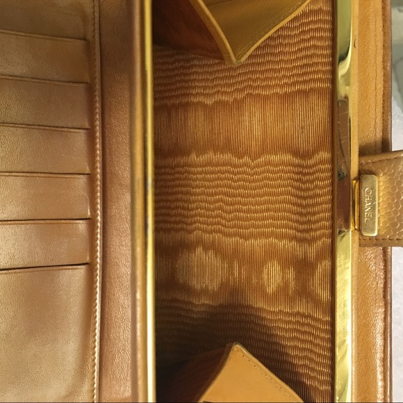 Authentic Chanel Gold caviar wallet - Picture 7 of 8