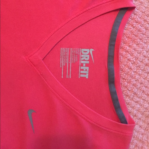 Nike Dri-Fit Shirt - Picture 3 of 3