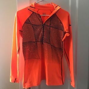 NIKE PRO RUNNING JACKET