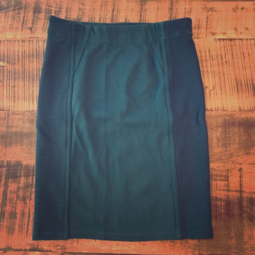 Dark Green Body-con BCBG Pencil Skirt