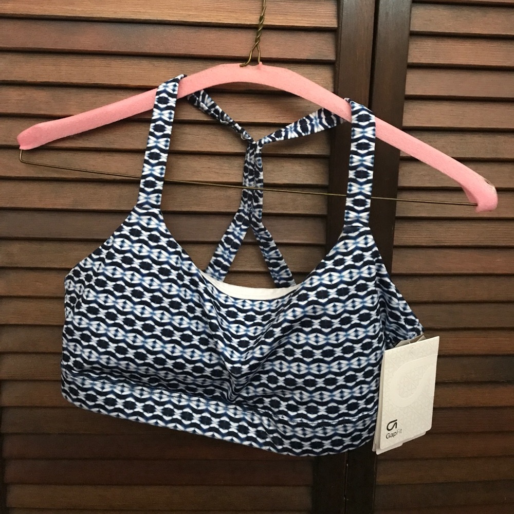 Gap Kissing-Back Low Impact Sports Bra
