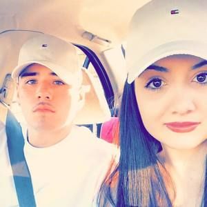 Meet your Posher, Perla