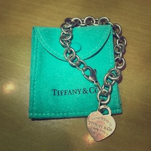 AUTHENTIC Tiffany & Co. Chain Heart Bracelet