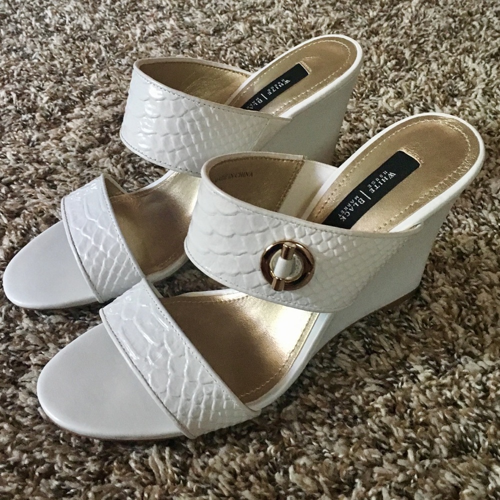 White House|Black Market "Violette" Wedges Sz 7.5M