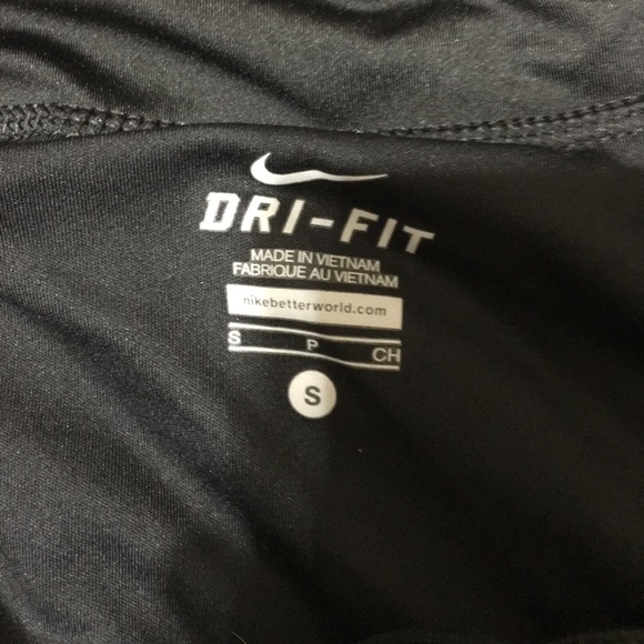 Nike running shorts - Picture 3 of 4