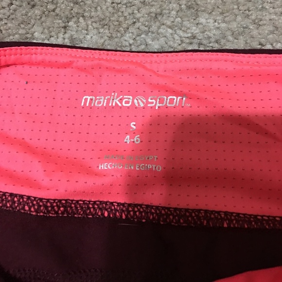 Burgundy cropped leggings - Picture 2 of 3