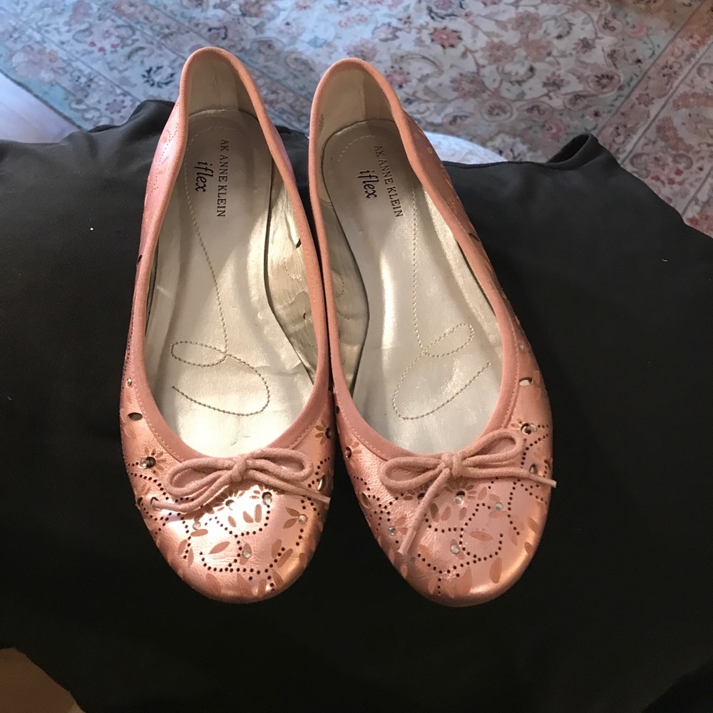 Pink flats