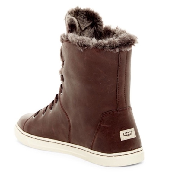 UGG Australia High Tops 🎉Host Pick 🎉 - Picture 2 of 4