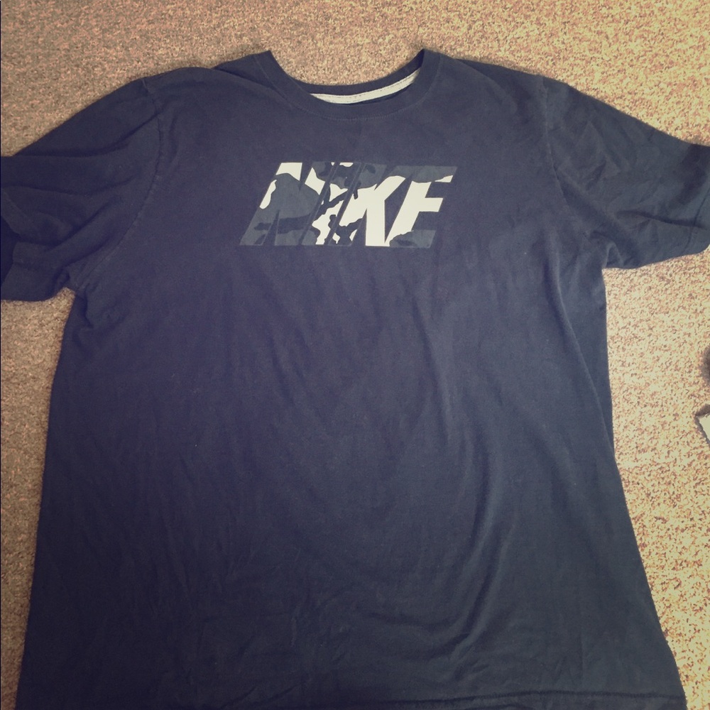 Nike T-shirt