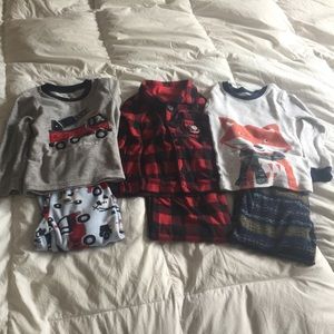 3 sets of Carters fall/winter pajamas