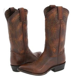Frye Billy Pull On Boots - size 8