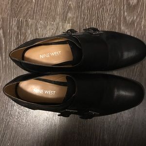 Nine West black shoes