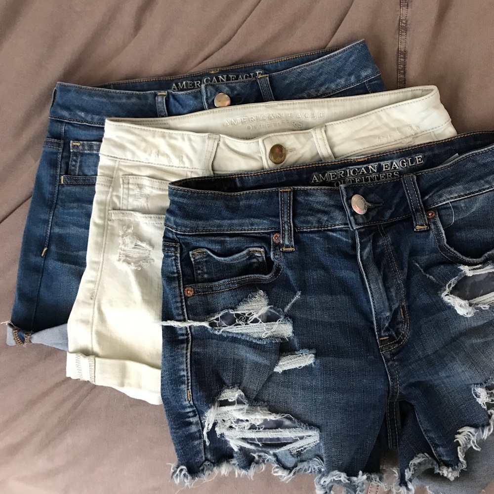 Bundle of 3 pairs of AEO shorts