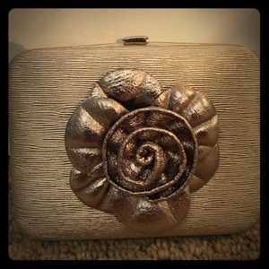 ⭐️Metal Wallet Makeup Holder ✔️Classy Sassy ⭐️