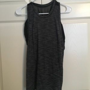 Lululemon workout top