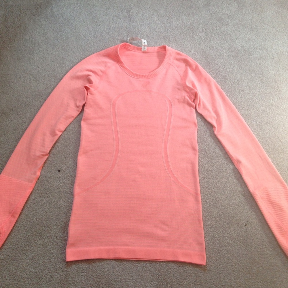 Lululemon athletica long sleeve workout shirt.