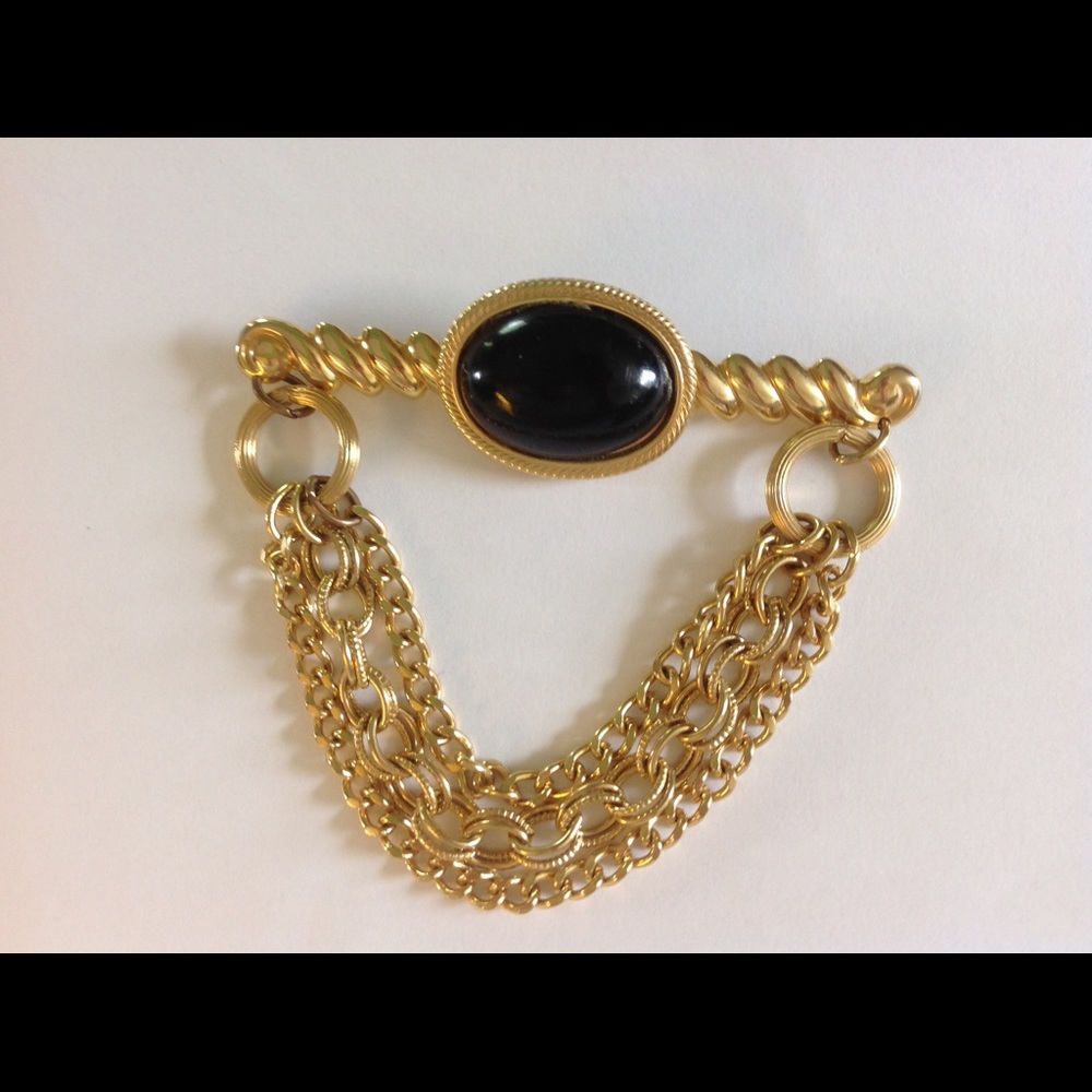 FINAL PRICE Estate brooch