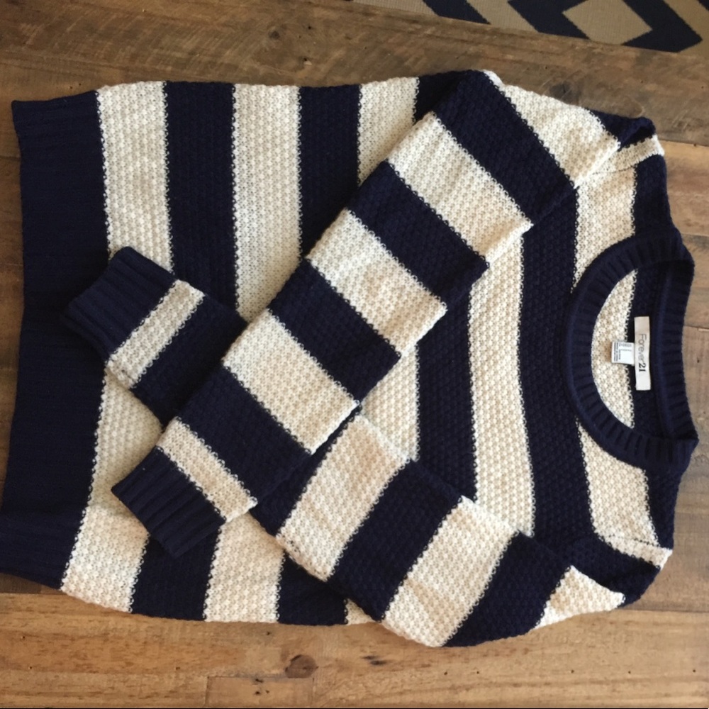 Like new, Nautical navy and cream sweater