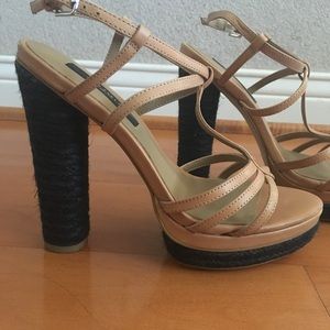 Ann Taylor Tan & Navy Sandals