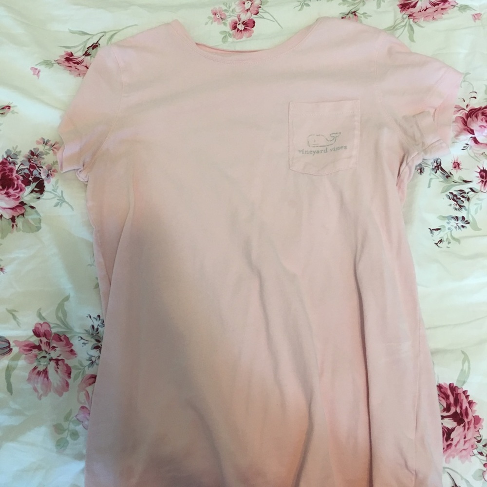 Vineyard vines tee shirt
