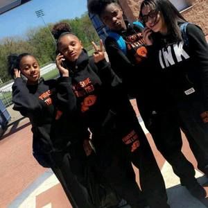 Meet your Posher, Diamond