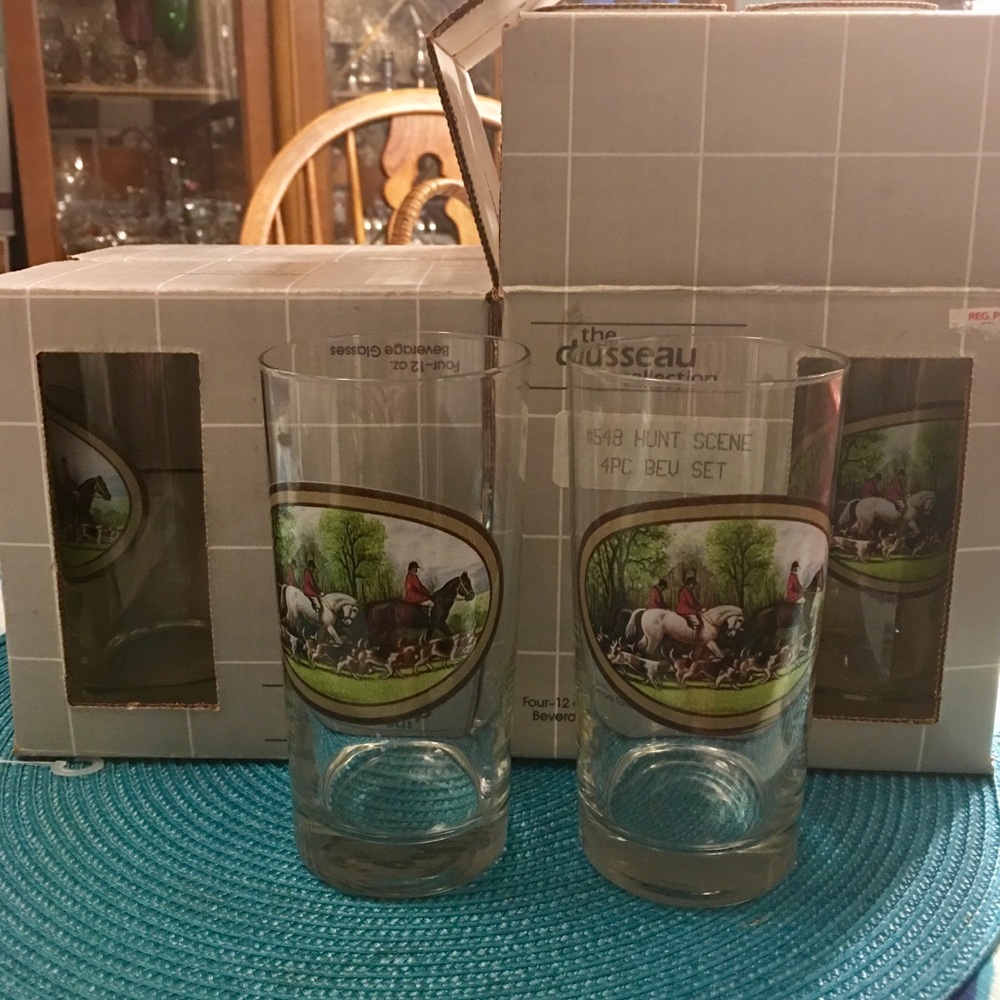8 FOXHUNT DRINKING GLASSES NEW IN BOX