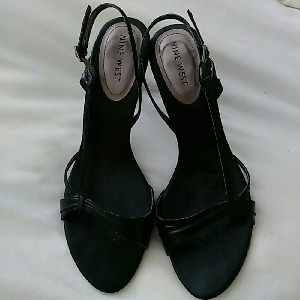Black strapped dressy heeled shoes.. Preloved