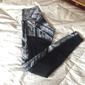 Lululemon mesh yoga pants size 2