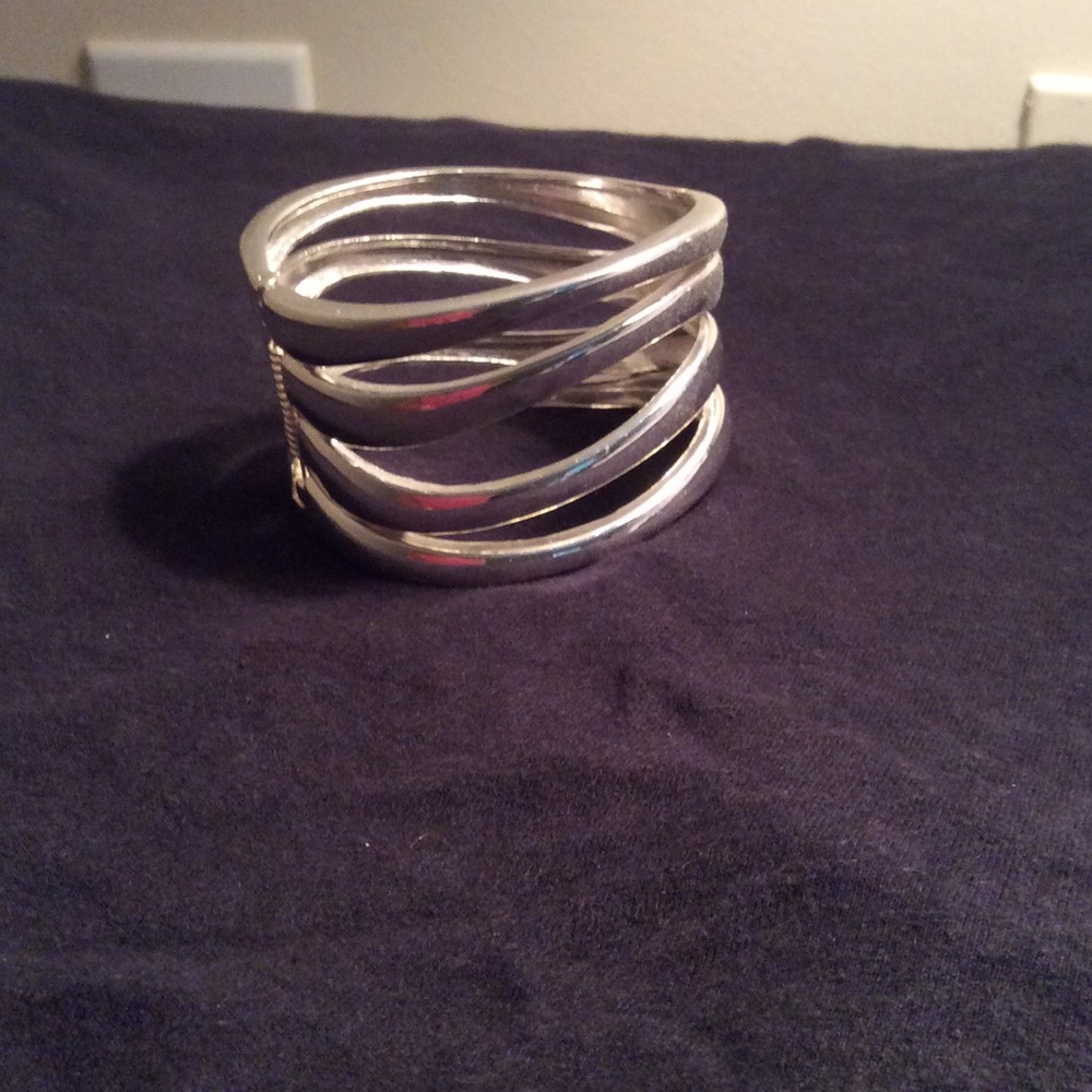 Silver Clasp Bracelet