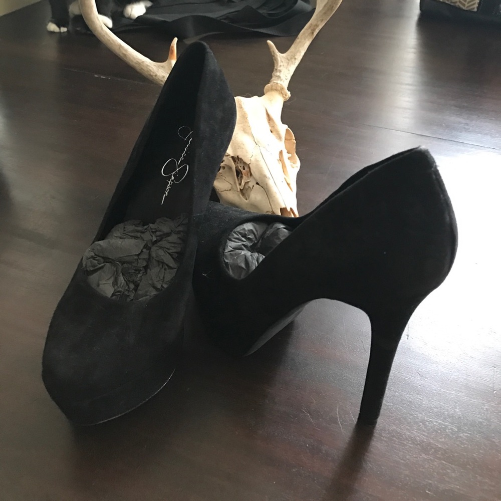 Black Suede Jessica Simpson Pumps