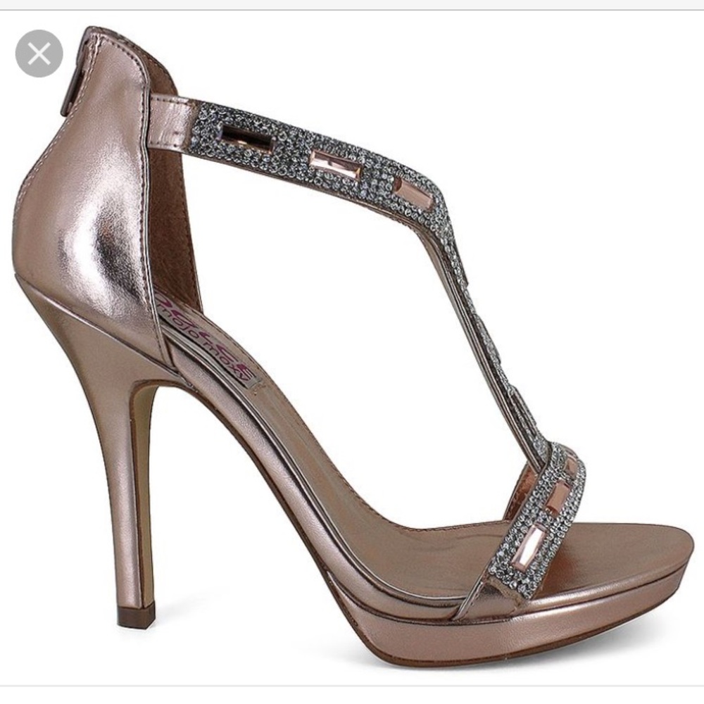 Stunning rose gold rhinestone detail pumps