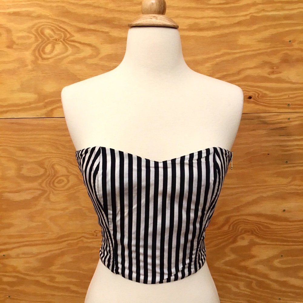 💄Vintage Black Stripe Pinup Dita Crop Top! 💋🌹✨