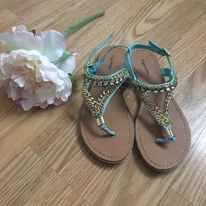 New never worn size 6 flats