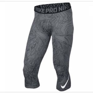 Men's Nike Pro cool dry fit 3/4 tights BRAND NEW