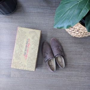 American Rag Suede Taupe Loafers sz 7