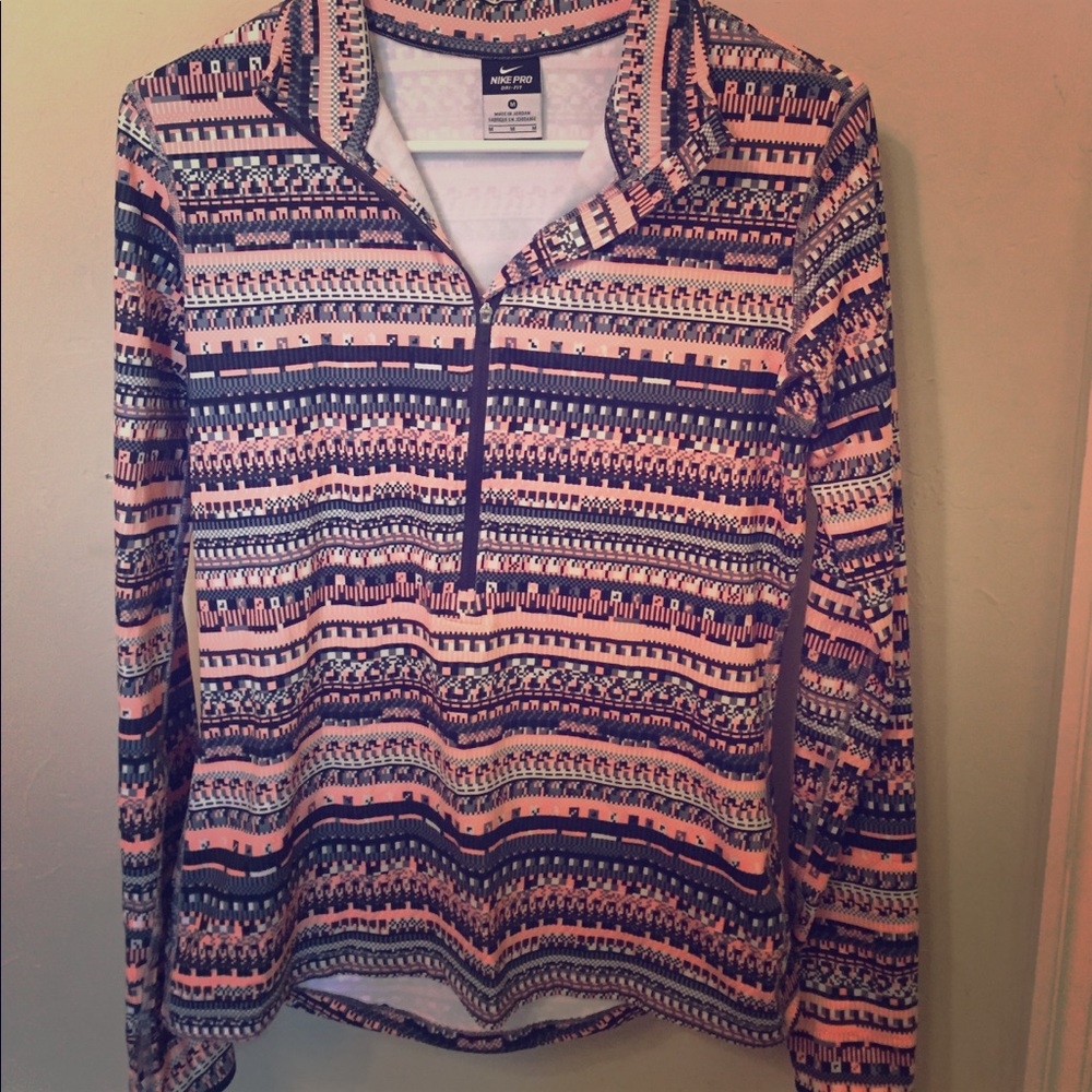 NEW (WITH tag) Nike Pro Pullover