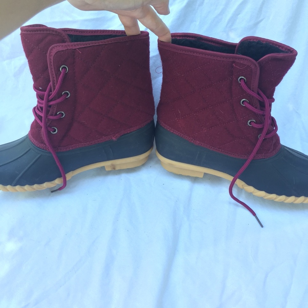 Winter Boots - Picture 2 of 7