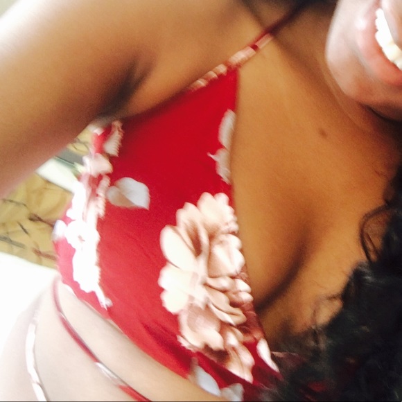 💃🏽Wear me to your next pool party!💃🏽 - Picture 3 of 4