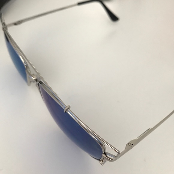 Blue mirrored sunglasses - Picture 3 of 5