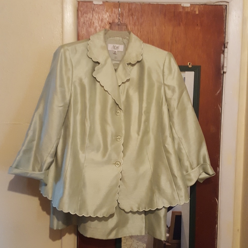 Mint  green LeSuit Skirt Suit