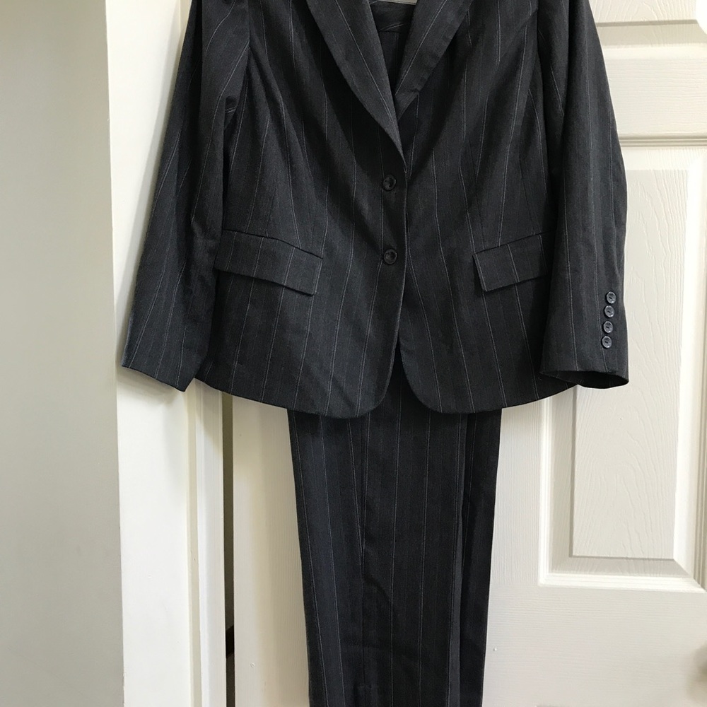 Women suite