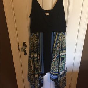 Handkerchief dress from the Avenue. Size 16!
