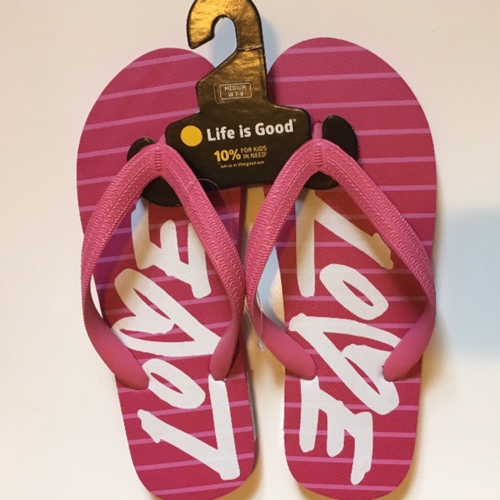 BNWT Life Is Good Pink Flip Flops. Medium 7-8.