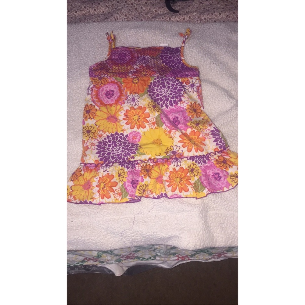 Girls size 4/5T