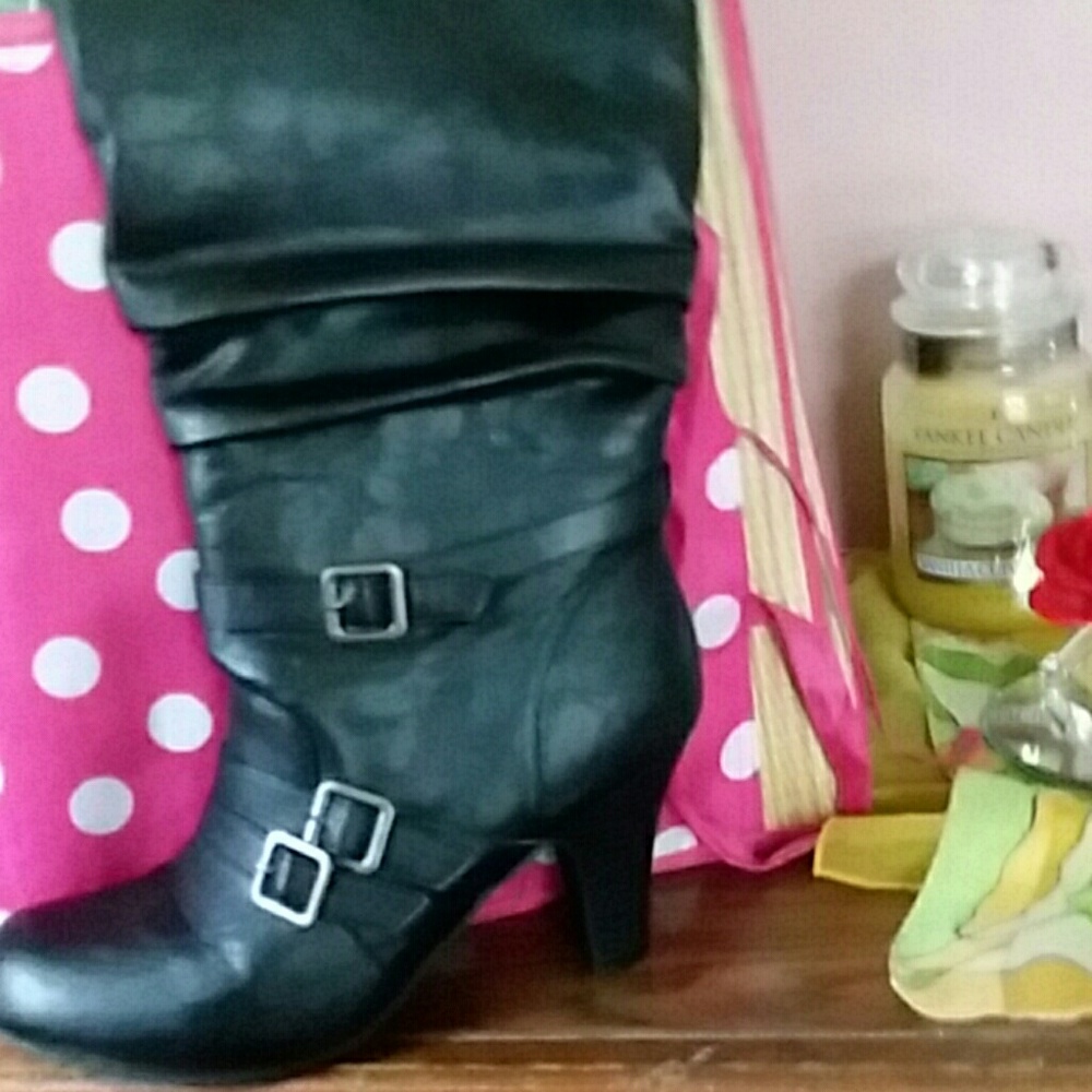 Boots - Picture 2 of 2