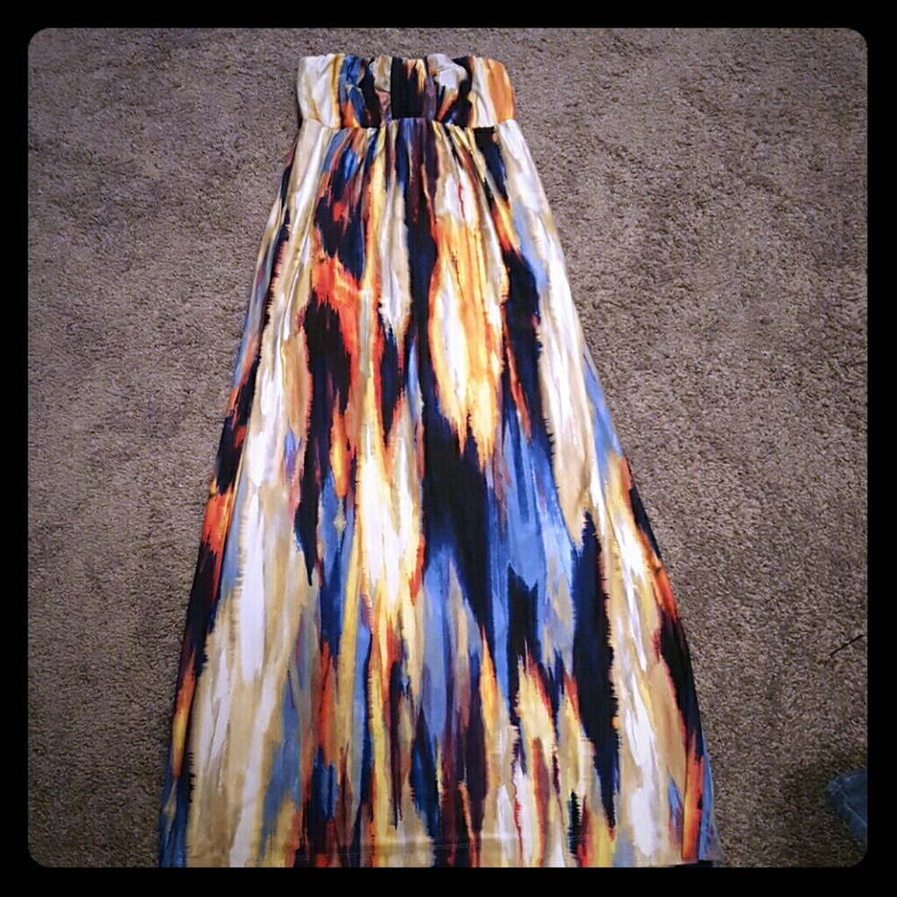 Colorful strapless Maxi dress