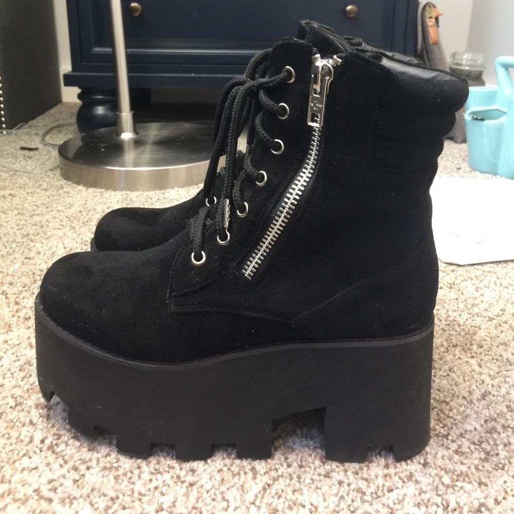 Current Mood Greenpoint Platform Boots