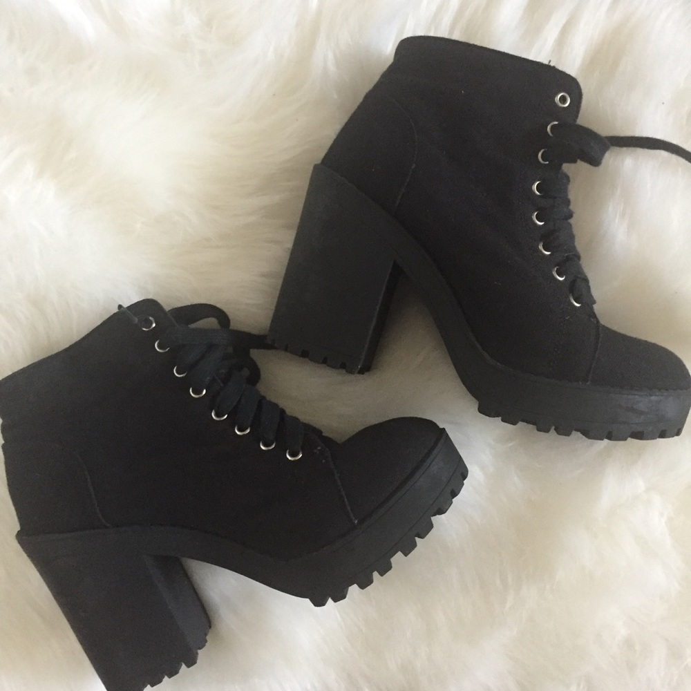 H&M black Chunky heel booties