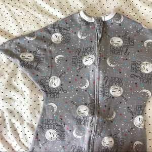 Small moon design Zipadee zip 🌝