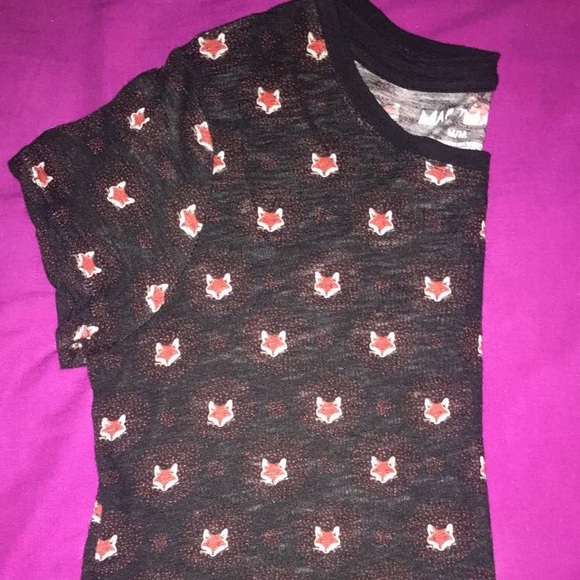 Fox print crop tee✨ - Picture 2 of 2